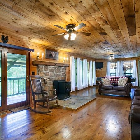Forest Home Hot Tub Fire Pit Pool Table Pigeon Forge Luaran gambar