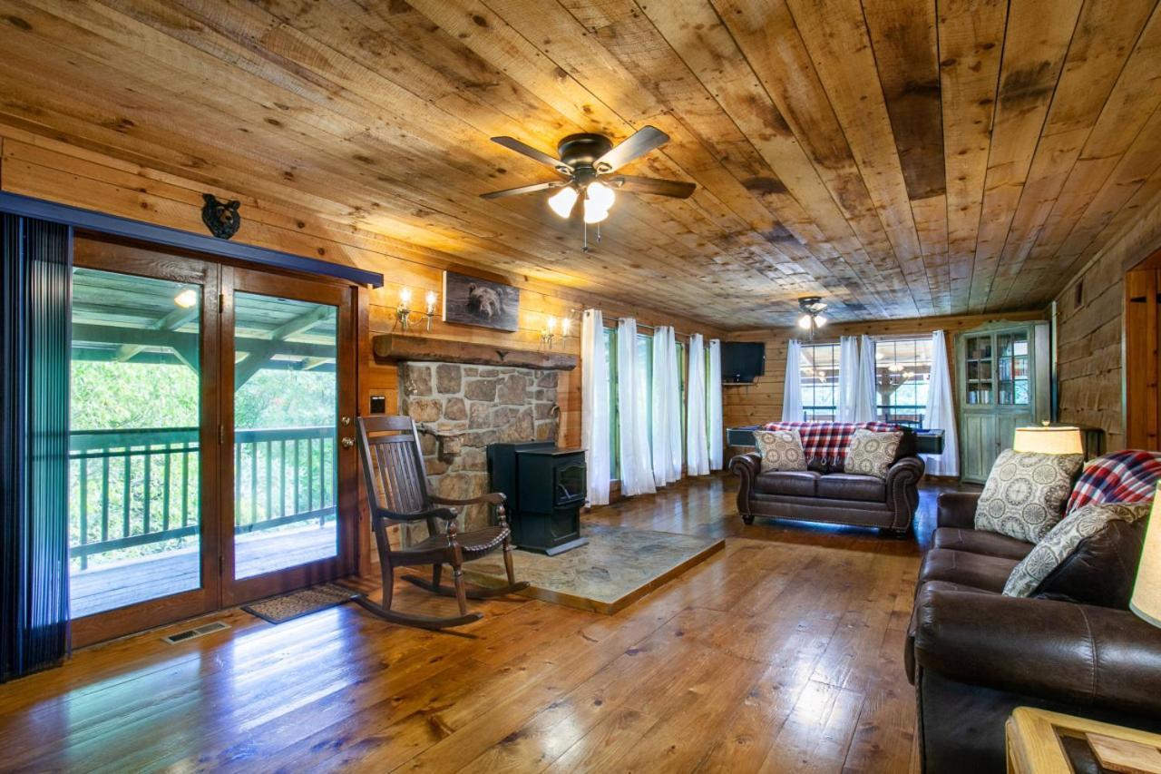 Forest Home Hot Tub Fire Pit Pool Table Pigeon Forge Luaran gambar