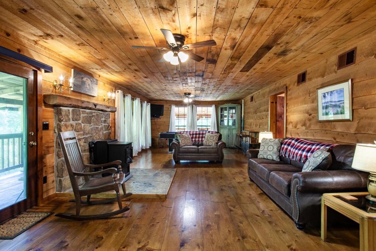 Forest Home Hot Tub Fire Pit Pool Table Pigeon Forge Luaran gambar