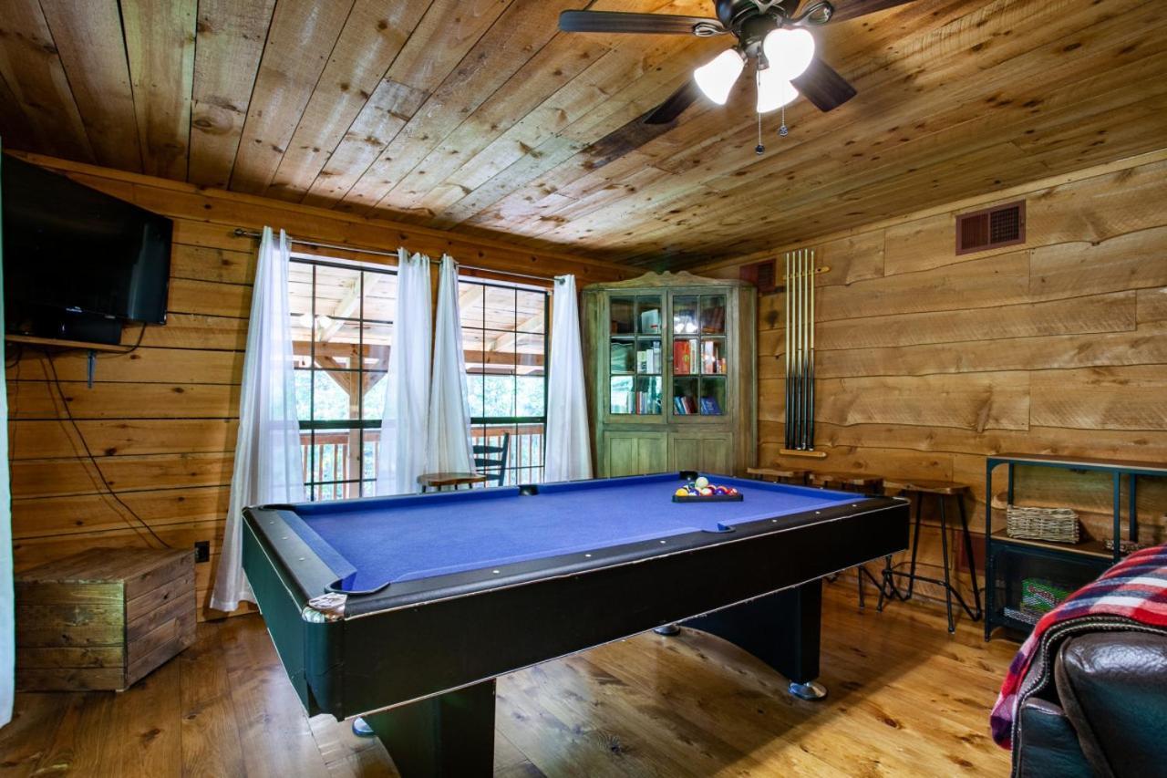 Forest Home Hot Tub Fire Pit Pool Table Pigeon Forge Luaran gambar